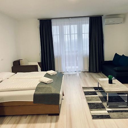M&F Apartman Egerszalók Buitenkant foto