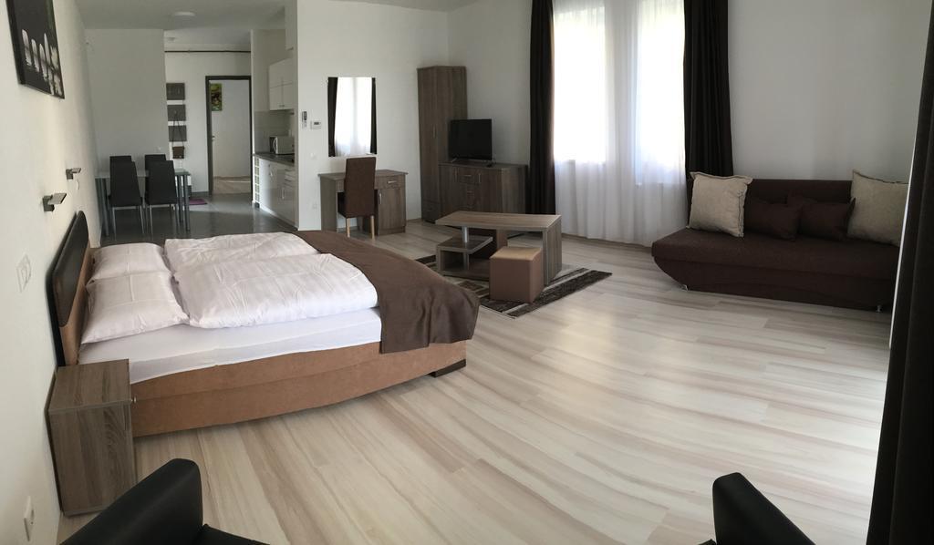 M&F Apartman Egerszalók Buitenkant foto