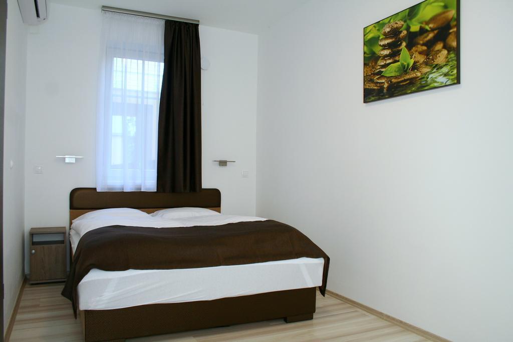 M&F Apartman Egerszalók Buitenkant foto